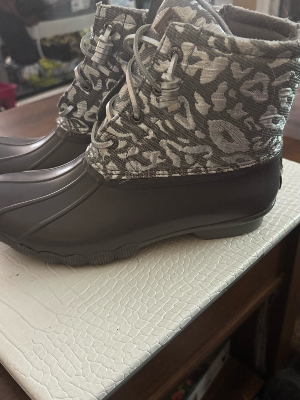 Sperry Gray Leopard Print Winter Rain Boots